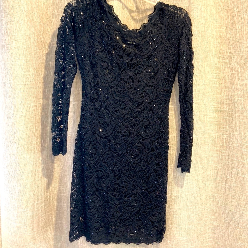 Black bodycon dress